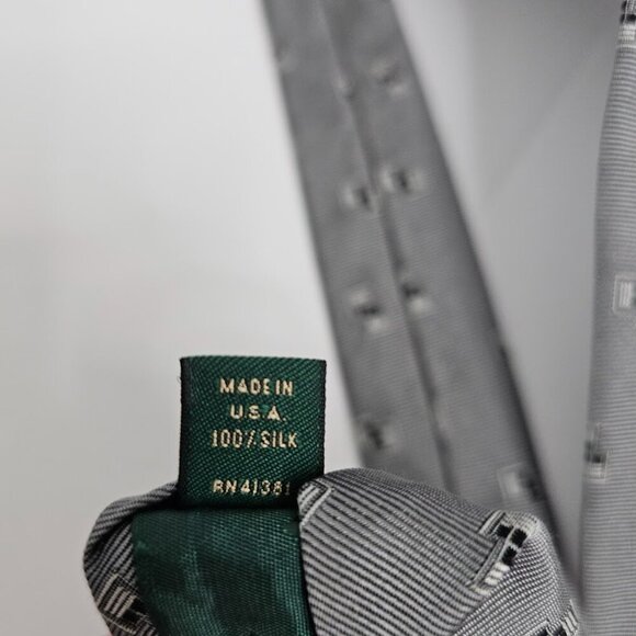 LAUREN RALPH LAUREN 100% Silk Tie Necktie GRAY with SILVER BLACK Geometric 57" - Picture 5 of 6